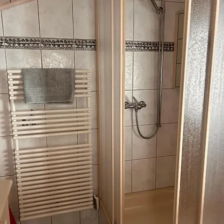 Adler 4 Schlafzimmer Bettmeralp